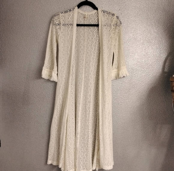 NWT Hollister  Ivory Crocheted Duster  Size XS - Picture 6 of 8